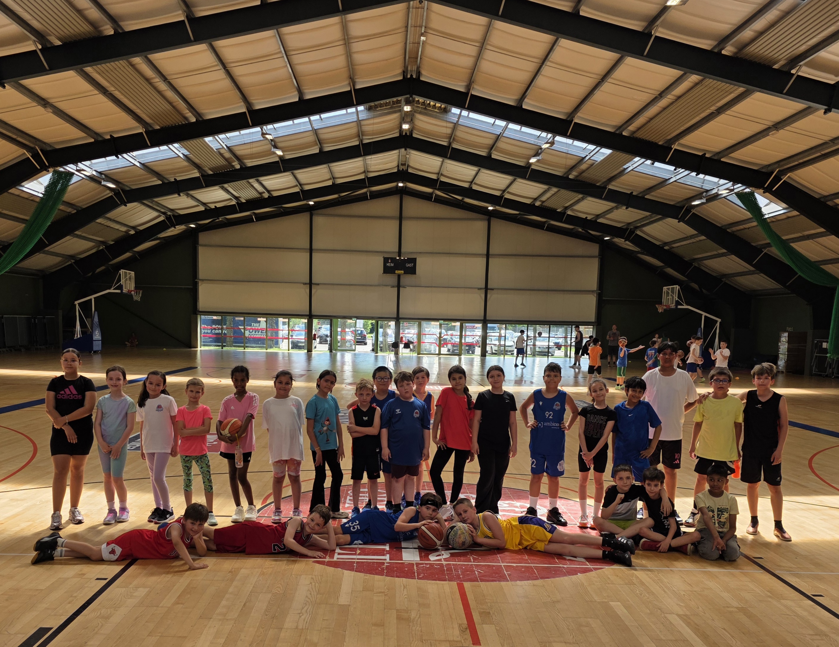 Basketball-Kurse in Wiener Volksschulen durch den SV Stars